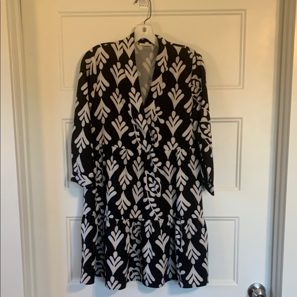 Sunday Black and White pattern trier Dress size Small